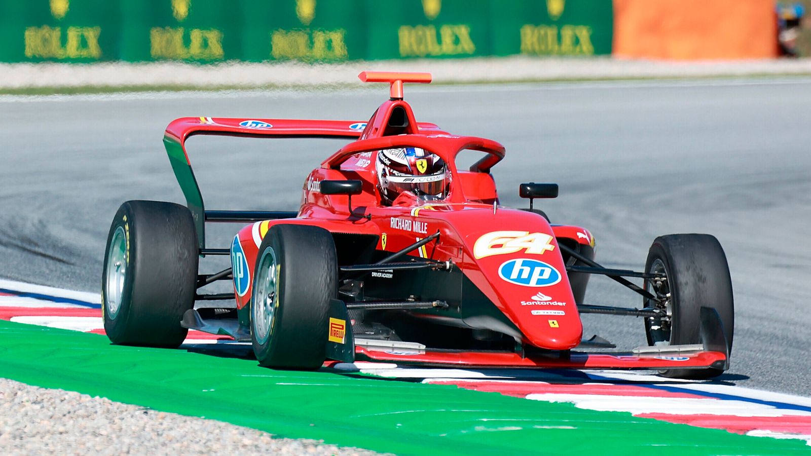 Weug takes pole in Shanghai as F1 Academy returns