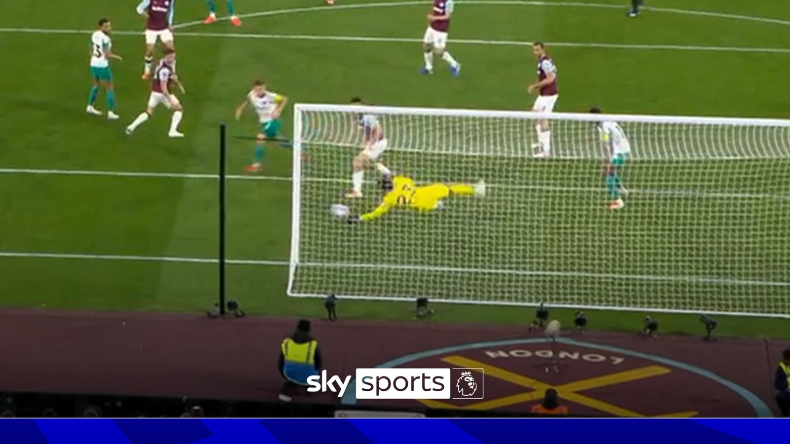 https://e0.365dm.com/25/03/1600x900/skysports-west-ham-areola_6852523.jpg?20250310203204