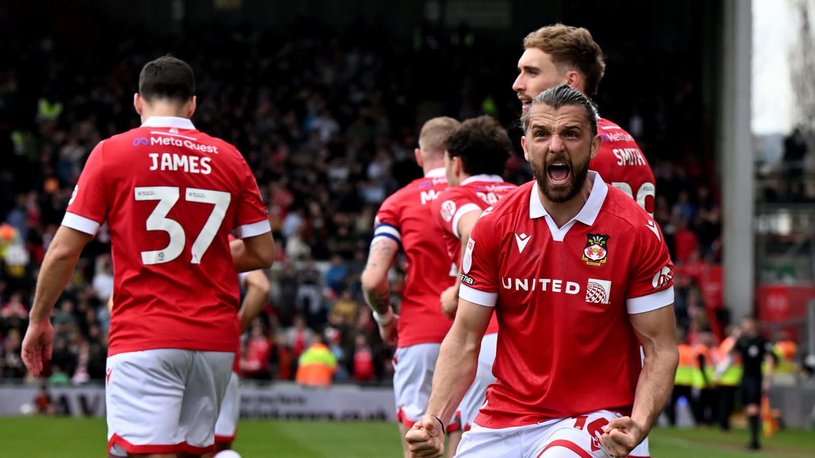 Wrexham lead Stockport! Charlton trail at Posh | EFL LIVE on Sky Sports+