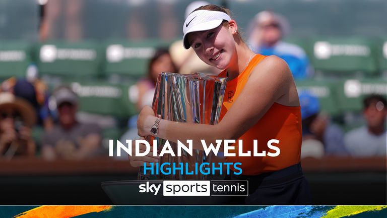 Mirra Andreeva, de Rusia, posa con el trofeo del ganador en el BNP Paribas Open Tennis Tournament el domingo 16 de marzo de 2025, en Indian Wells, California (Photo/Mark J. Terrill)