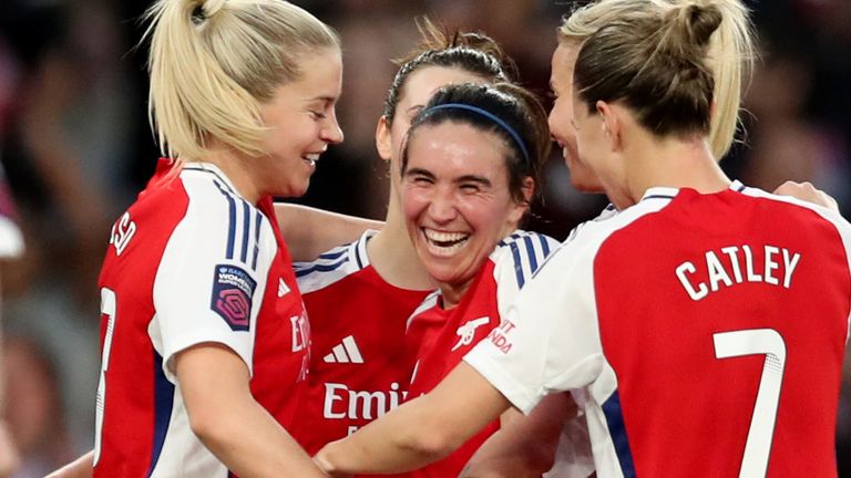 Arsenal celebrate Mariona Caldentey's goal against Liverpool