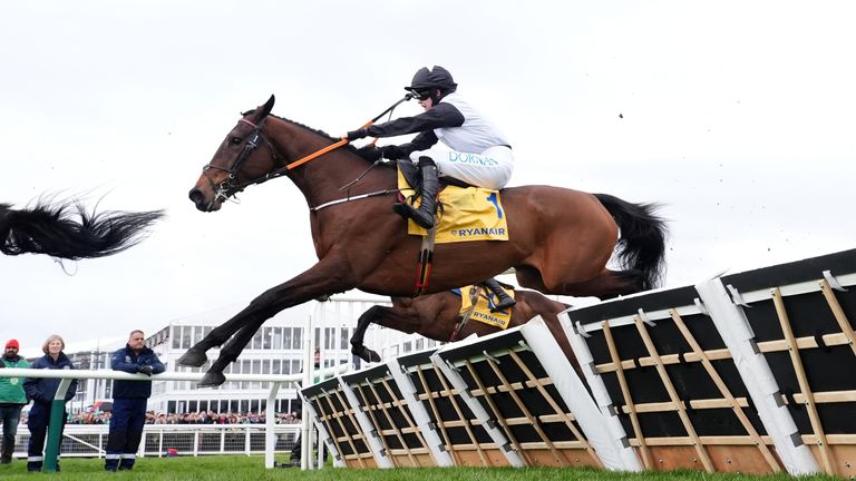 Air Of Entitlement chases Sixandahalf