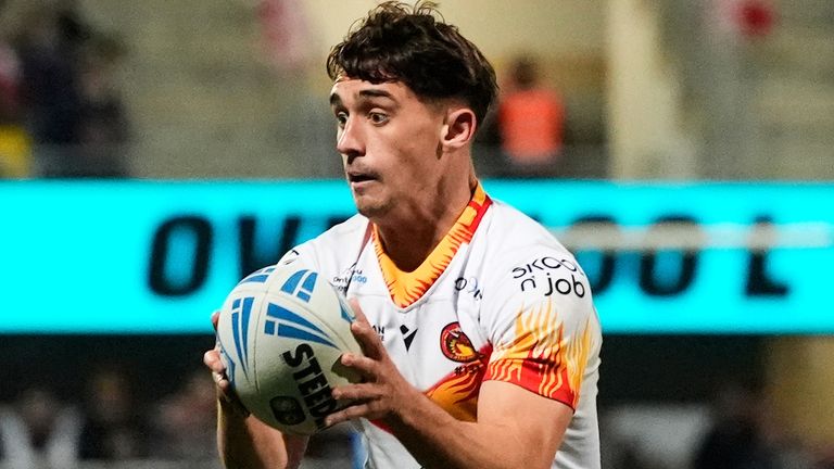 Picture by Olly Hassell/SWpix.com - 14/02/2025 - Rugby League - Betfred Super League Round 1 - Catalans Dragons v Hull FC - Stade Gilbert Brutus, Perpignan, France - Arthur Mourgue of Catalans