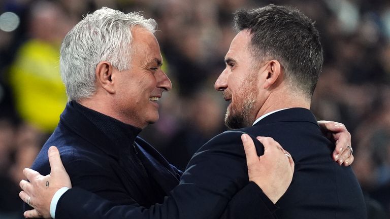 Jose Mourinho greets Barry Ferguson before starting