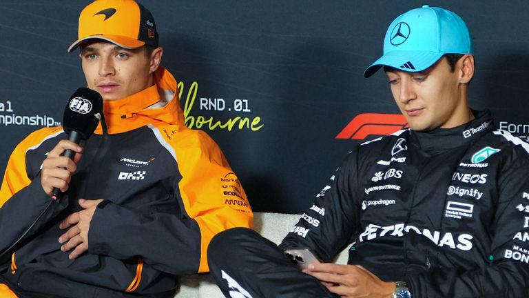 Lando Norris dan George Russell dalam konferensi pers pasca-balapan setelah selesai di podium di GP Australia