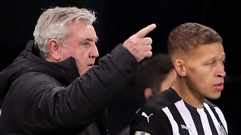 Steve Bruce has hit back at Dwight Gayle after the former Newcastle striker questioned Bruce's coaching methods
