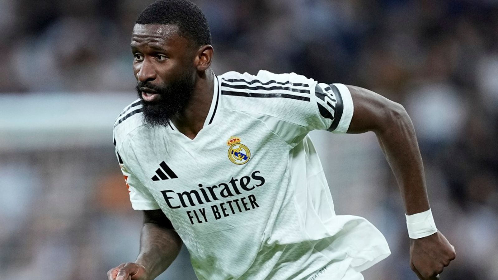https://e0.365dm.com/25/04/1600x900/skysports-antonio-rudiger-real-madrid_6901125.jpg?20250429211336