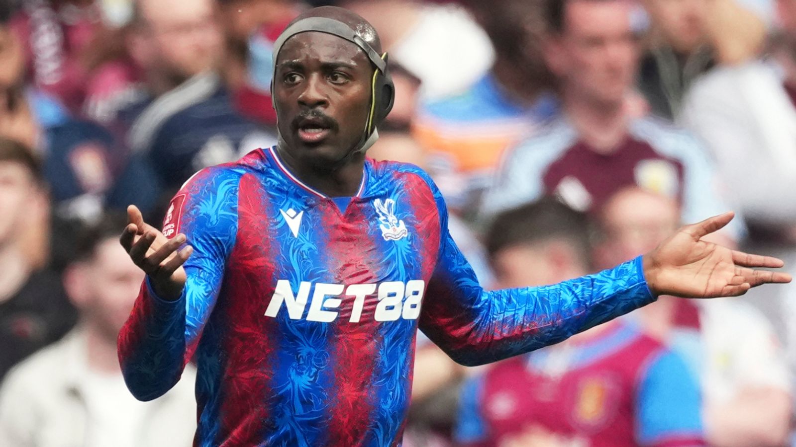 https://e0.365dm.com/25/04/1600x900/skysports-jean-philippe-mateta_6898080.jpg?20250426182920