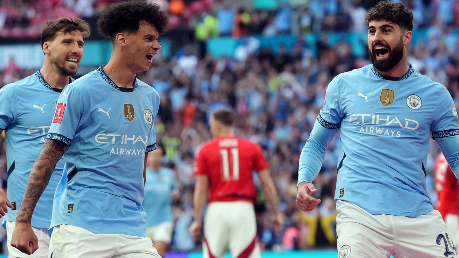 https://e0.365dm.com/25/04/1600x900/skysports-joskvo-gvardiol-man-city_6899072.jpg?20250427180052