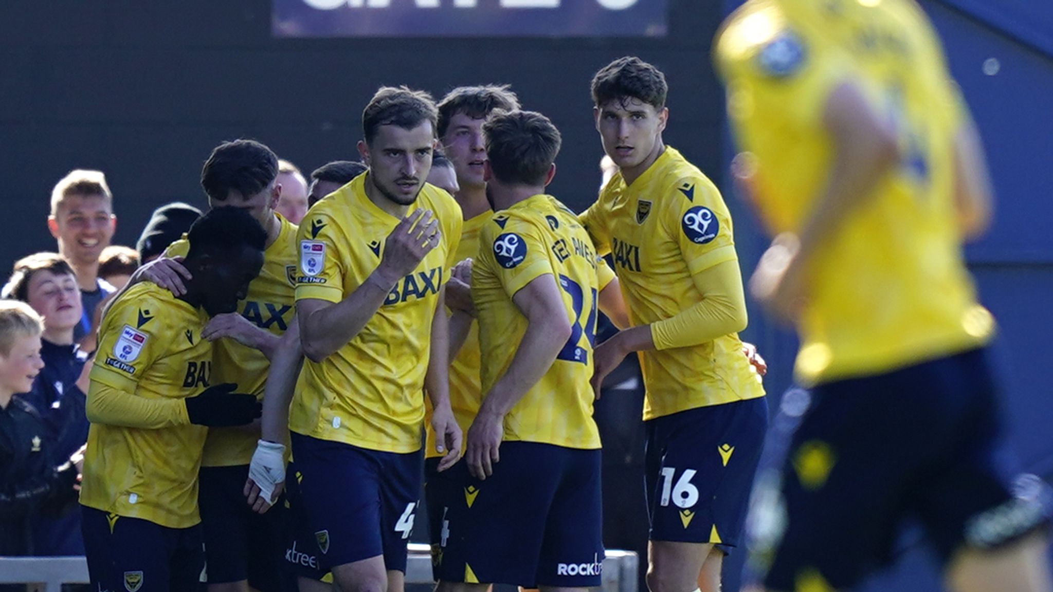 Oxford United 1-0 Sheffield United: Siriki Dembele scores winner for U's as Blades' promotion hopes suffer a blow | Football News | Sky Sports Oxford United 1-0 Sheffield United: Siriki Dembele scores winner for U's as Blades' promotion hopes suffer a blow | Football News | Sky Sports