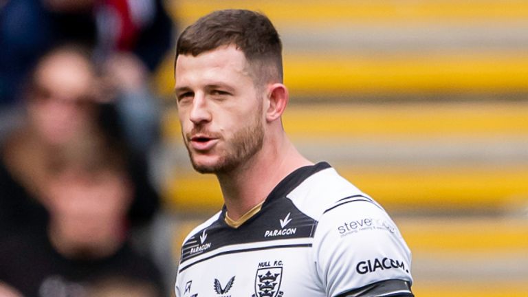 Picture by Allan McKenzie/SWpix.com - 18/04/2025 - Rugby League - Betfred Super League Round 8 - Hull FC v Hull KR - MKM Stadium, Kingston upon Hull, England - Hull FC's Cade Cust is red carded for a penalty against Hull KR.