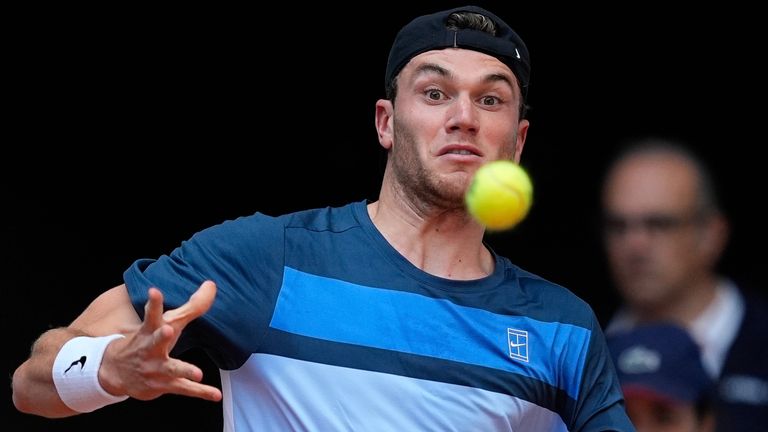 Jack Draper of Great Britain plays against Matteo Berrittini of Italy during the Mutua Madrid Open 2025, ATP Masters 1000 and WTA 1000, tennis tournament celebrated at Caja Magica on April 29, 2025 in Madrid, Spain. AFP7 29/04/2025 (Europa Press via AP)