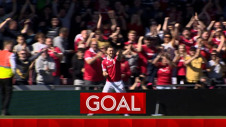 Wrexham vs Burton Albion: Jack Marriott makes it 3-0