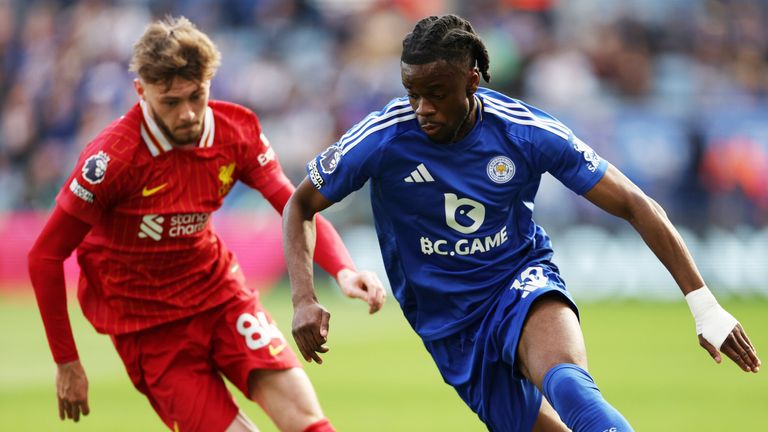 Stephy Mavididi takes on Conor Bradley