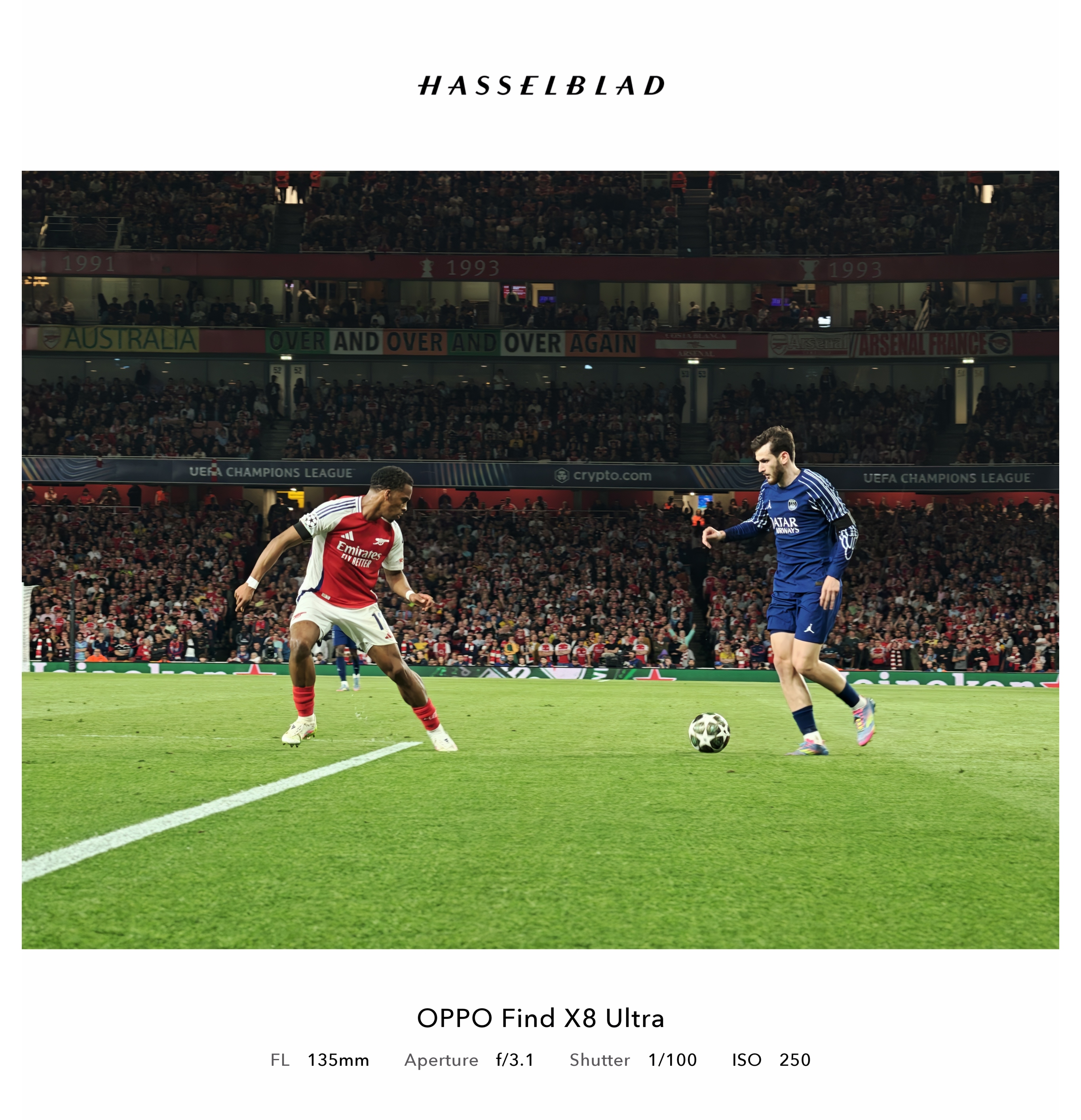 Khvicha Kvaratskhelia on the ball against Arsenal