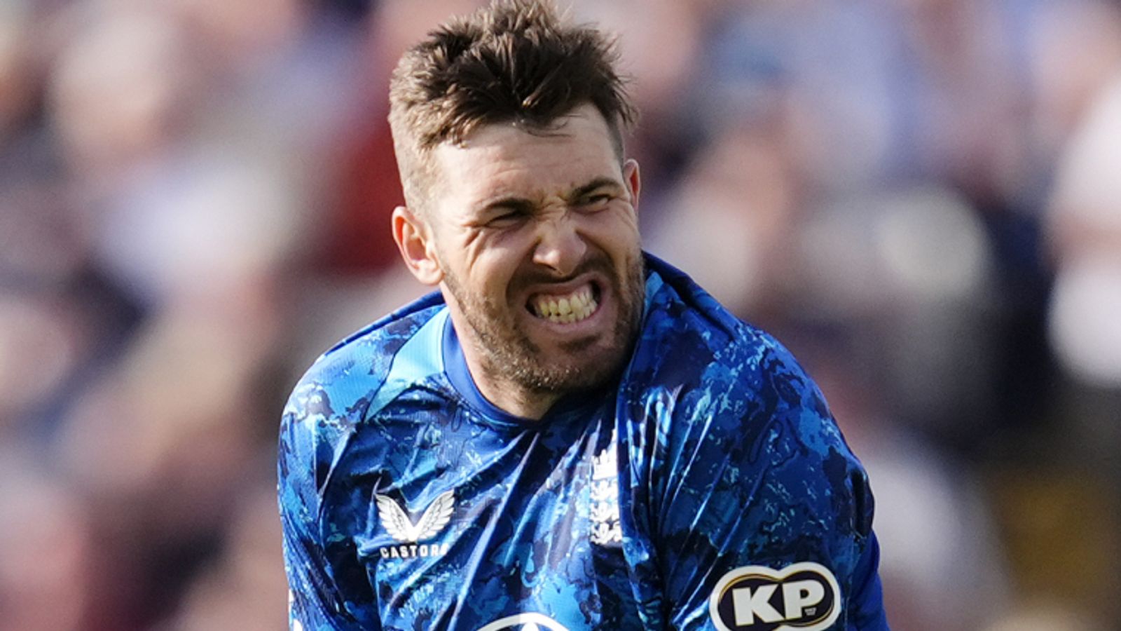 https://e0.365dm.com/25/05/1600x900/skysports-jamie-overton-england_6931827.jpg?20250531103802
