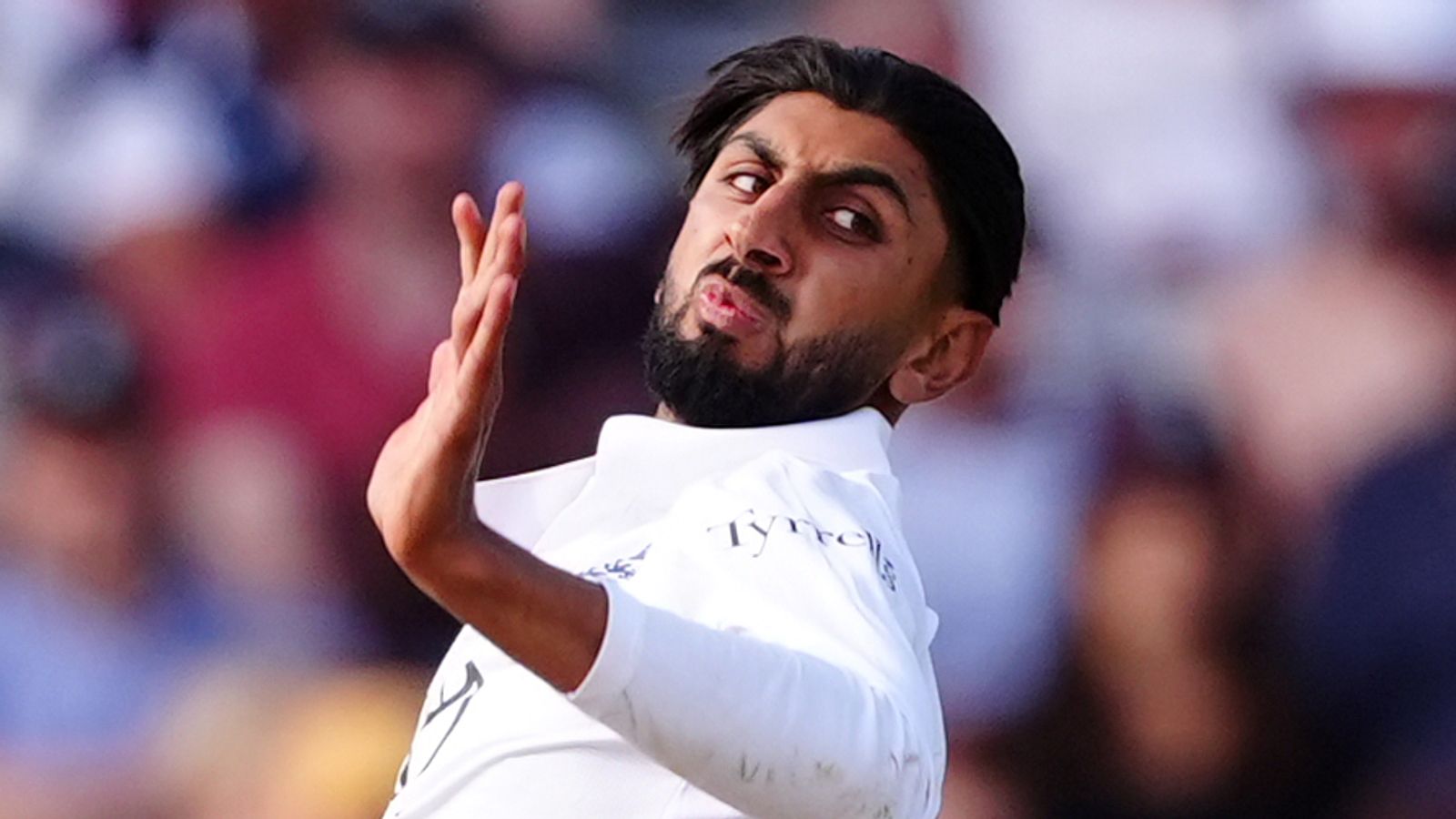 Bashir to miss rest of England vs India Test series with fractured finger