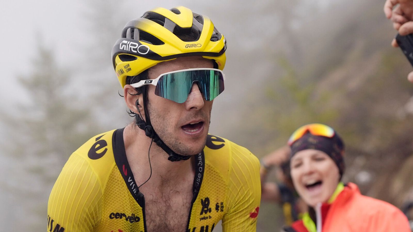 Giro d'Italia: Britain's Simon Yates wins title for first time after stunning penultimate stage