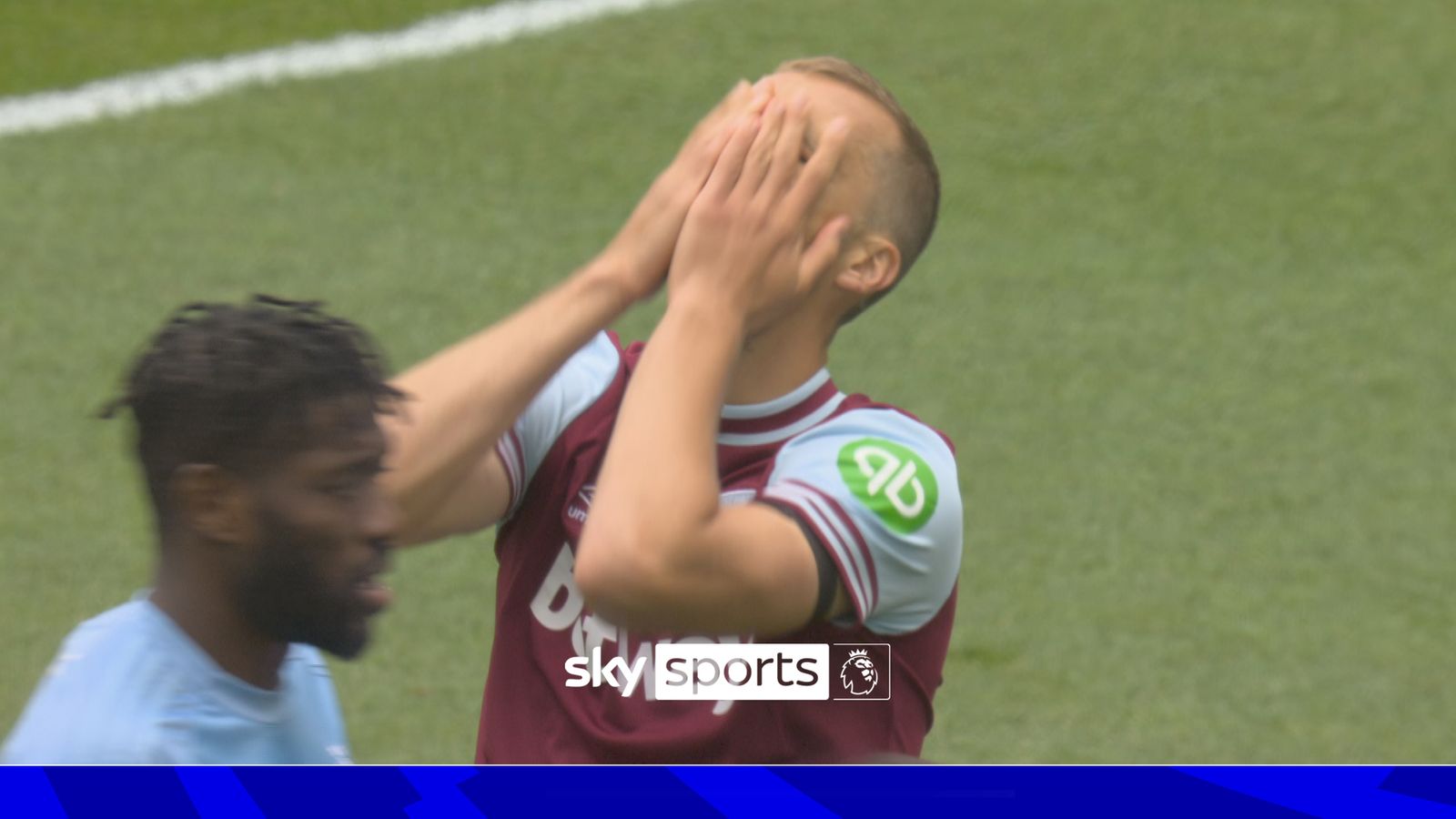 https://e0.365dm.com/25/05/1600x900/skysports-soucek-west-ham_6920264.jpg?20250518142351