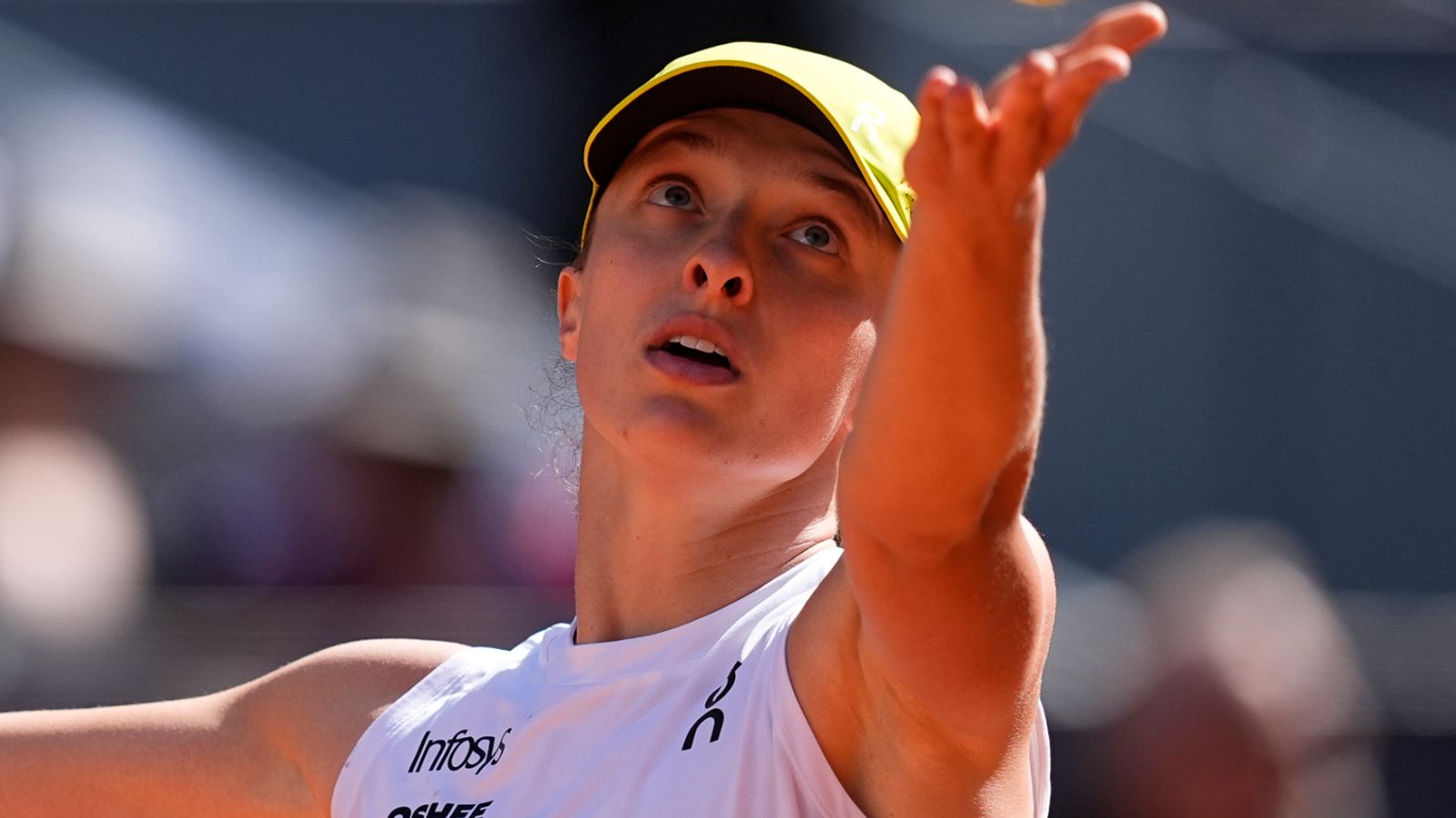 Italian Open: Iga Swiatek drops out of world's top two after early defeat to Danielle Collins in Rome