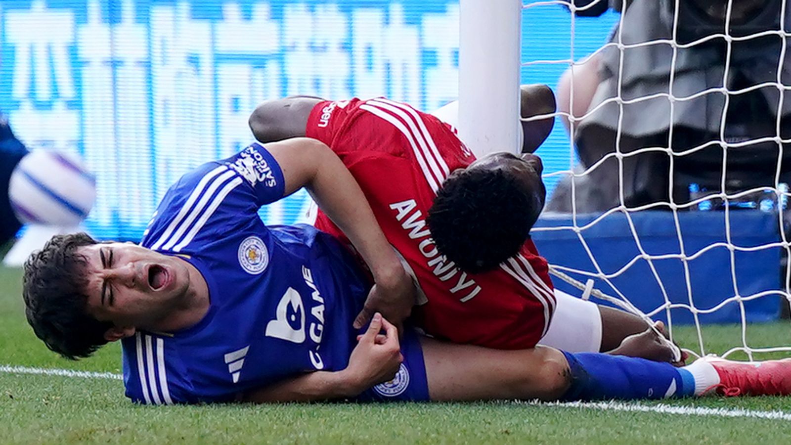 https://e0.365dm.com/25/05/1600x900/skysports-taiwo-awoniyi-facundo-buonanotte_6916053.jpg?20250514123232
