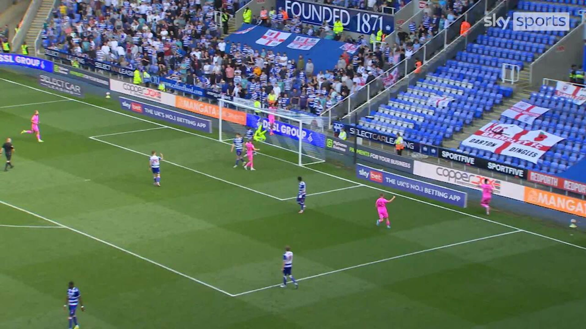 'That might be that...' | Barnsley double their advantage against Reading