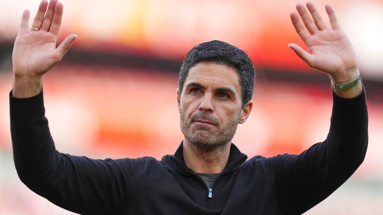 Mikel Arteta acknowledges the Arsenal supporters after their defeat of Newcastle