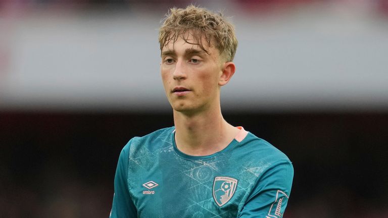 Bournemouth's Dean Huijsen during the English Premier League soccer match between Arsenal and Bournemouth at Emirates stadium in London, Saturday, May 3, 2025. (AP Photo/Kin Cheung)
