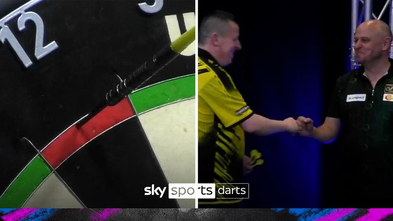 Dave Chisnall hit a spectacular nine-dart finish against Darius Labanauskas at the Players Championship 15.