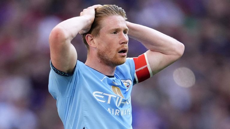 Kevin De Bruyne shows frustration as time winds down on Manchester City at Wembley