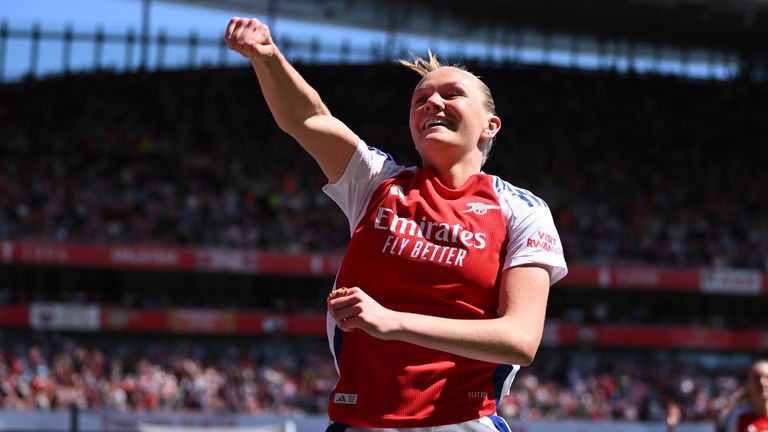 Arsenal's Frida Maanumi stressed the third goal of the team