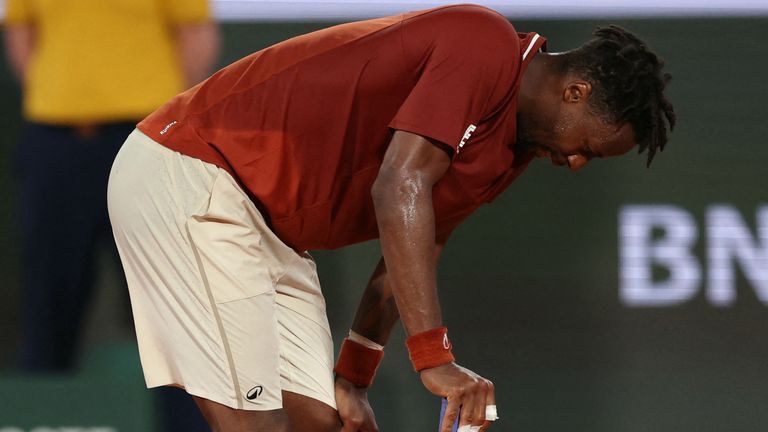 France's Gael Monfils reacts during his men's singles match against Britain's Jack Draper on day 5 of the French Open tennis tournament on Court Philippe-Chatrier at the Roland-Garros Complex in Paris on May 29, 2025. (Photo by ALAIN JOCARD / AFP)