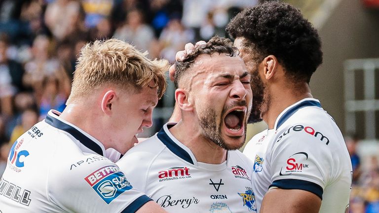 Foto de Alex Whitehead/Swpix.com - 31/05/2025 - Rugby League - Betfred Super League: Ronda 13 - Leeds Rhinos vs. Wakefield Trinity - AMT H