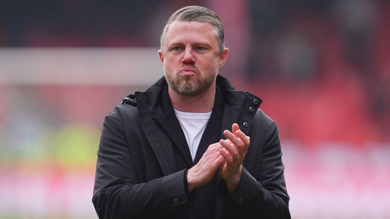 ABERDEEN, SCOTLAND - APRIL 26: Aberdeen manager Jimmy Thelin at full time during a William Hill Premiership match between Aberdeen and Hibernian at Pittodrie, on April 26, 2025, in Aberdeen, Scotland. (Photo by Simon Wootton / SNS Group)