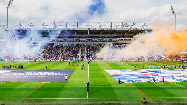 Rob Burrow tribute/Leeds Rhinos
