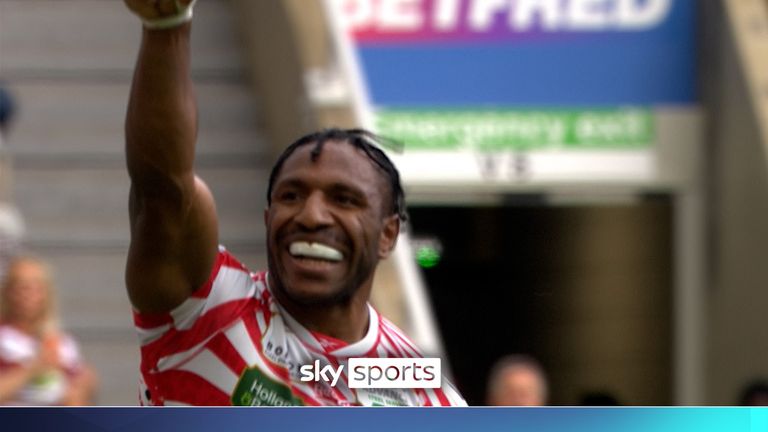Leigh Leopards' Edwin Ipape accelerated through the Catalans Dragons defence for his team's first try