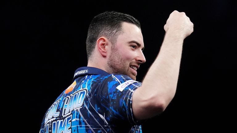 Add to lightbox
BetMGM Premier League - Play Offs - The O2
Luke Humphries celebrates during his match against Nathan Aspinall during the BetMGM Premier League Play-Offs at The O2, London. Picture date: Thursday May 29, 2025.