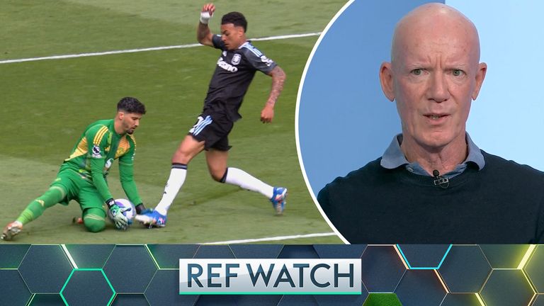 'Ref takes the worst option' | Rogers' disallowed goal against Man Utd analysed