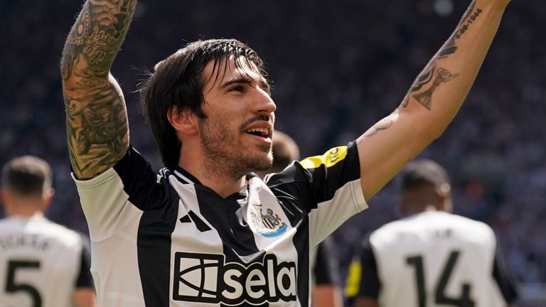 Newcastle United's Sandro Tonali celebrates scoring early in the first half