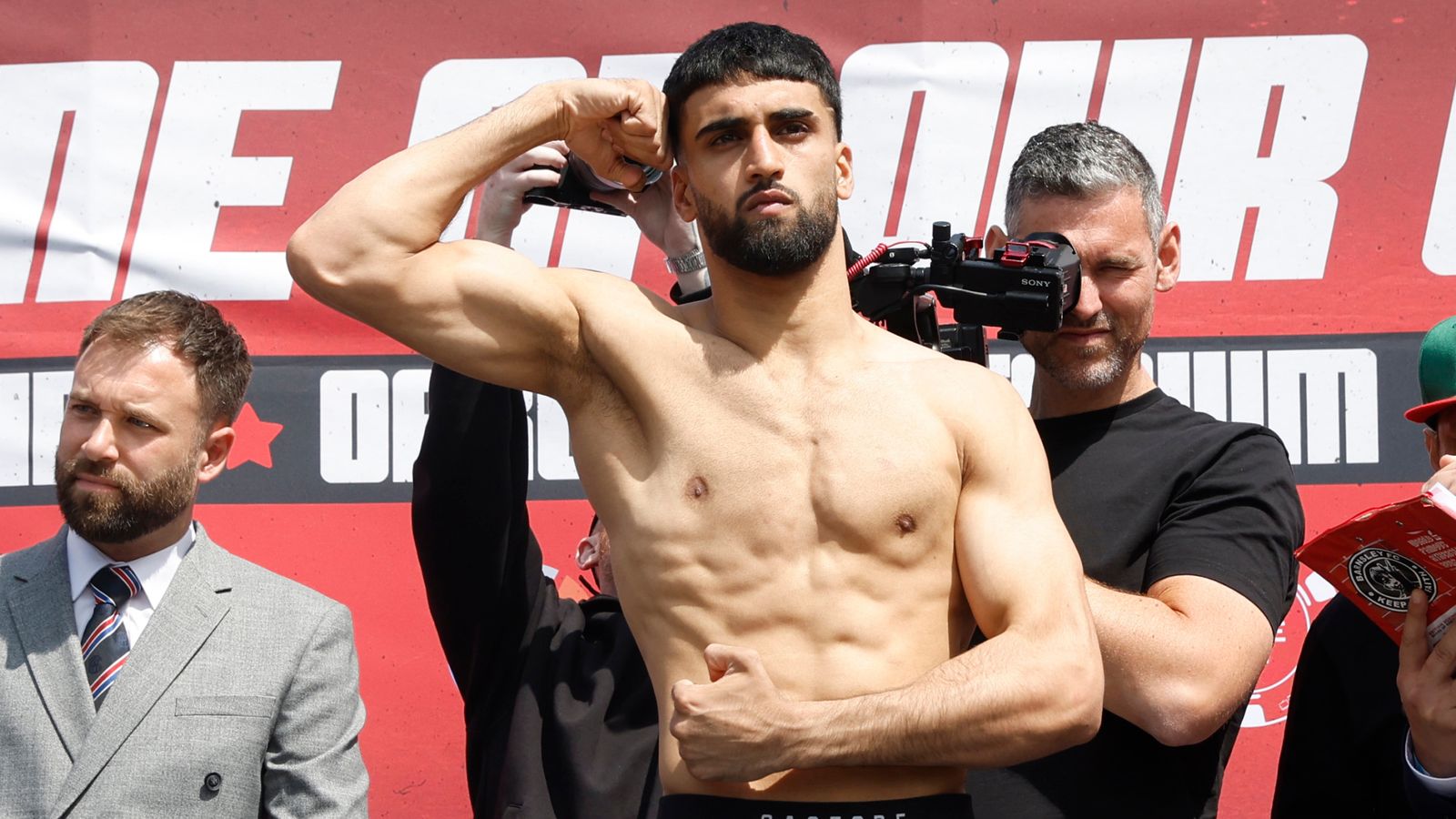 Adam Azim's Oakwell stadium undercard fight called off after Eliot Chavez weight-making error