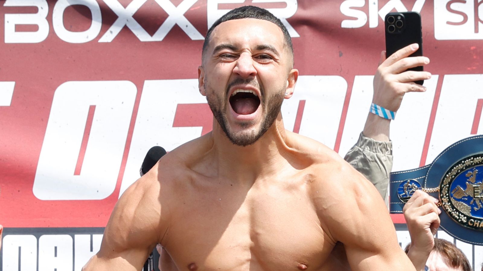 https://e0.365dm.com/25/06/1600x900/skysports-callum-simpson-boxing_6935898.jpg?20250606143323