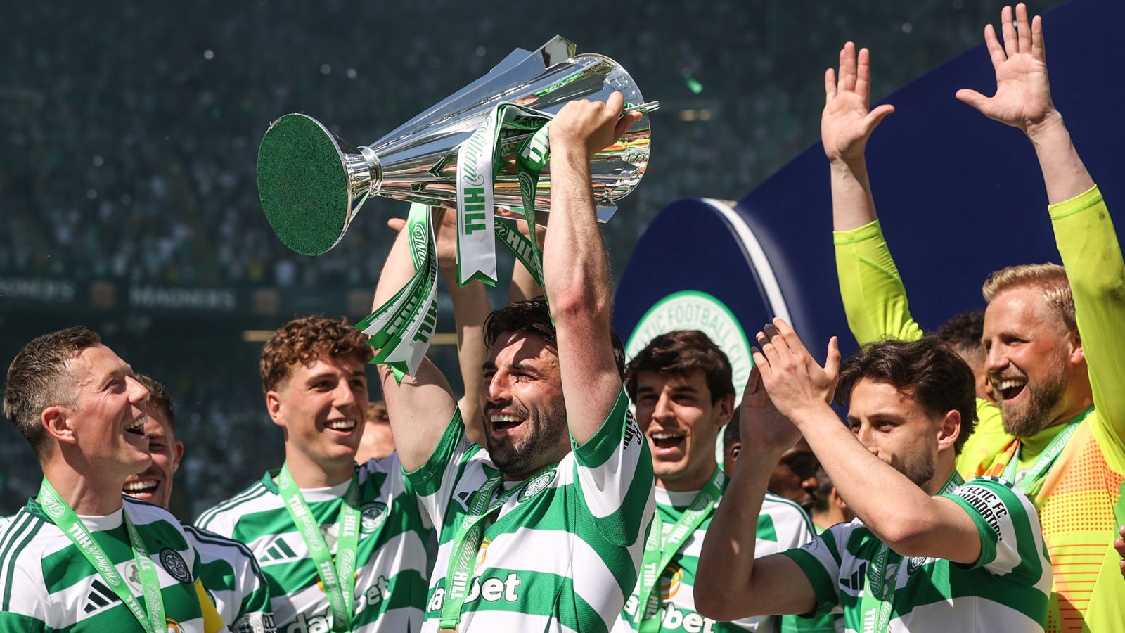 Sutton 'concerned' about lack of Celtic signings