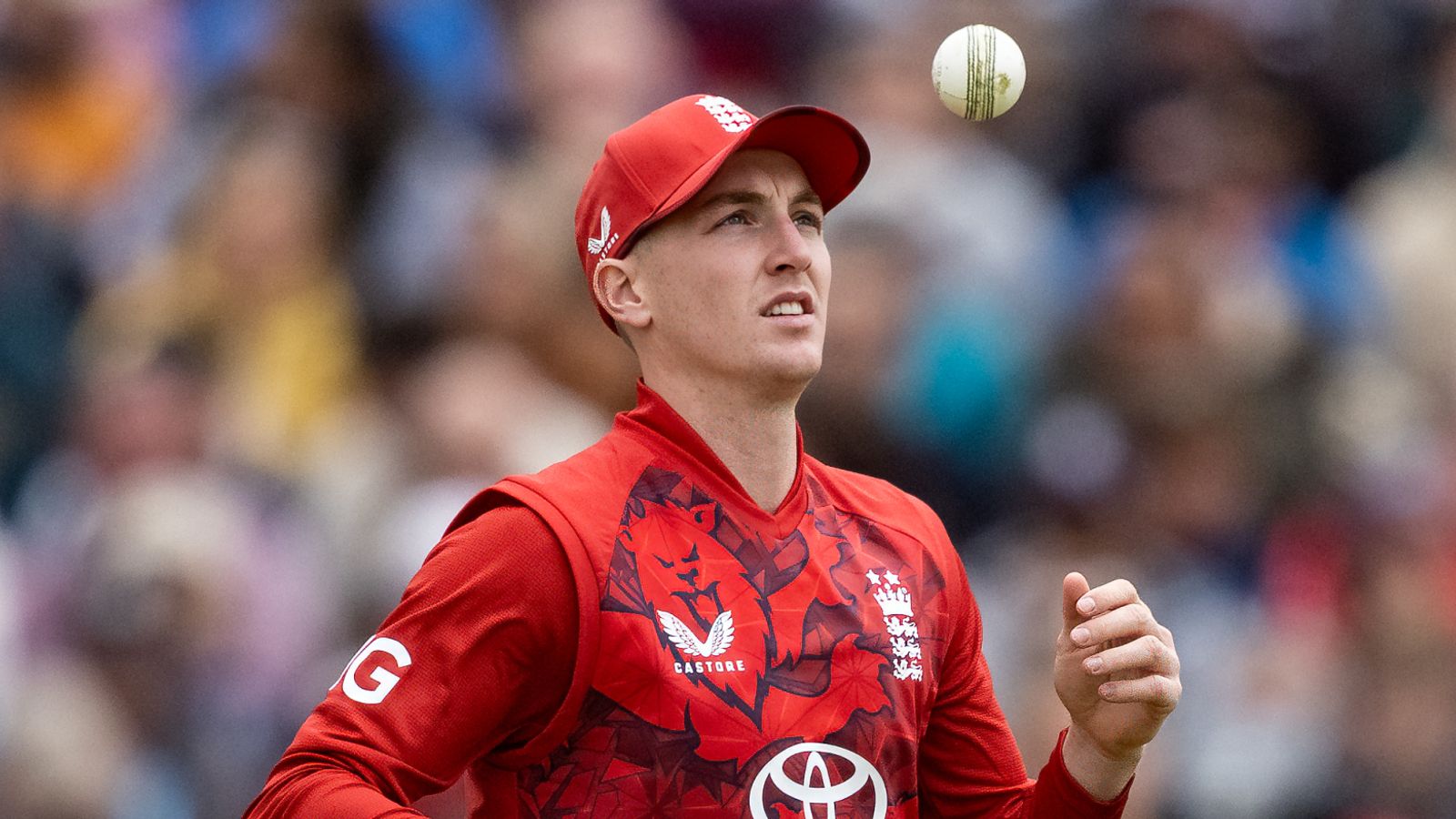 https://e0.365dm.com/25/06/1600x900/skysports-harry-brook-england_6937027.jpg?20250608201123