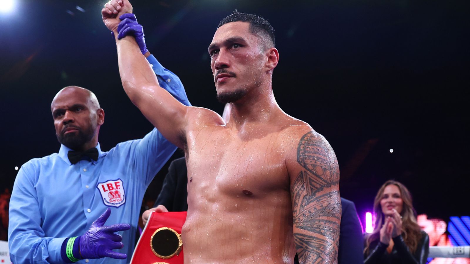Jai Opetaia beats Claudio Squeo with thumping KO victory to retain IBF cruiserweight title