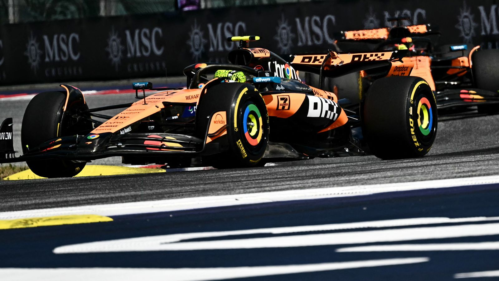 Austrian GP: Norris and Piastri in battle for win after wheel-to-wheel duels LIVE!