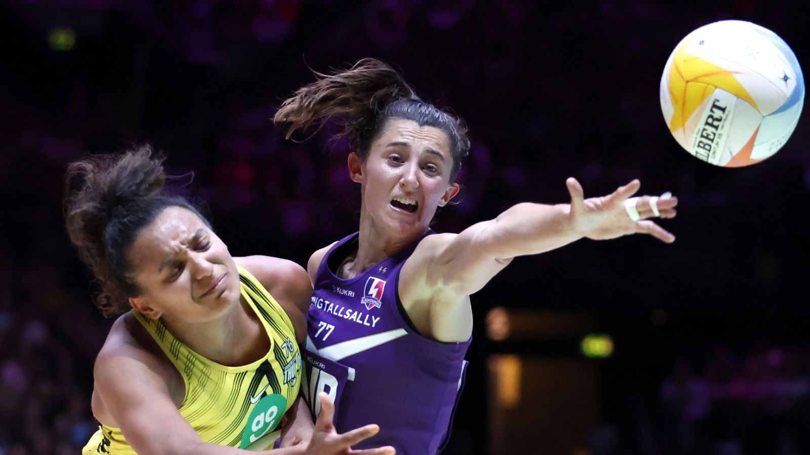Netball Super League: Can 'fearless' Manchester Thunder shock Loughborough Lightning in Preliminary Final?