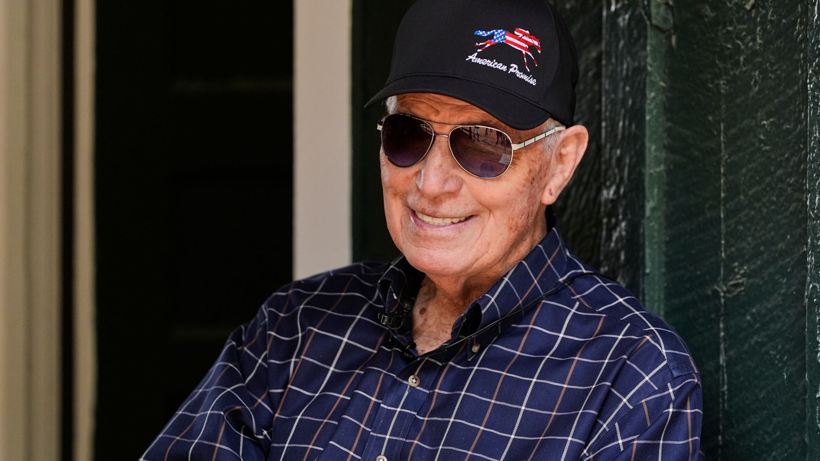D. Wayne Lukas: Legendary trainer dies aged 89 | Racing News