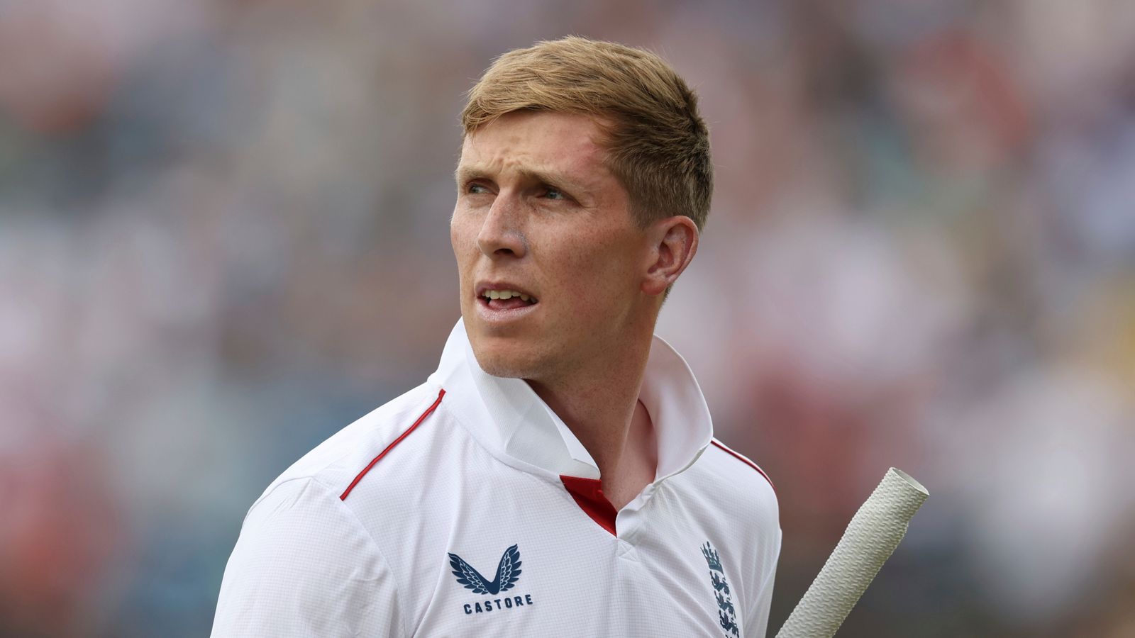 https://e0.365dm.com/25/06/1600x900/skysports-zak-crawley-england_6947481.jpg?20250621152949