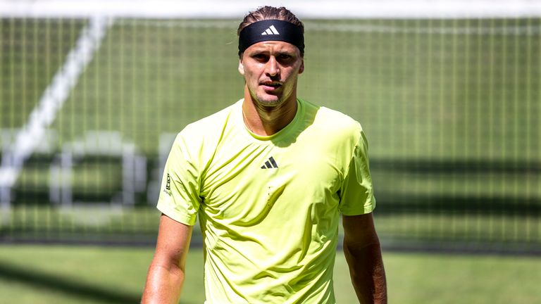 Rhine Nord -Westphalia, Halle (Westphalia): Tennis: ATP Tour - Halle / Westphalia, male single, 1st round: Giron (USA) - Zverev (Germany). Al