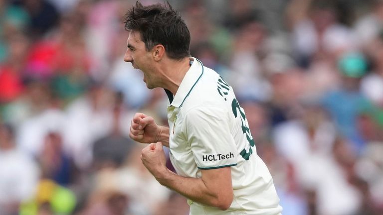 Australia's captain Pat Cummins celebrates the dismissal of South Africa's captain Temba Bavuma